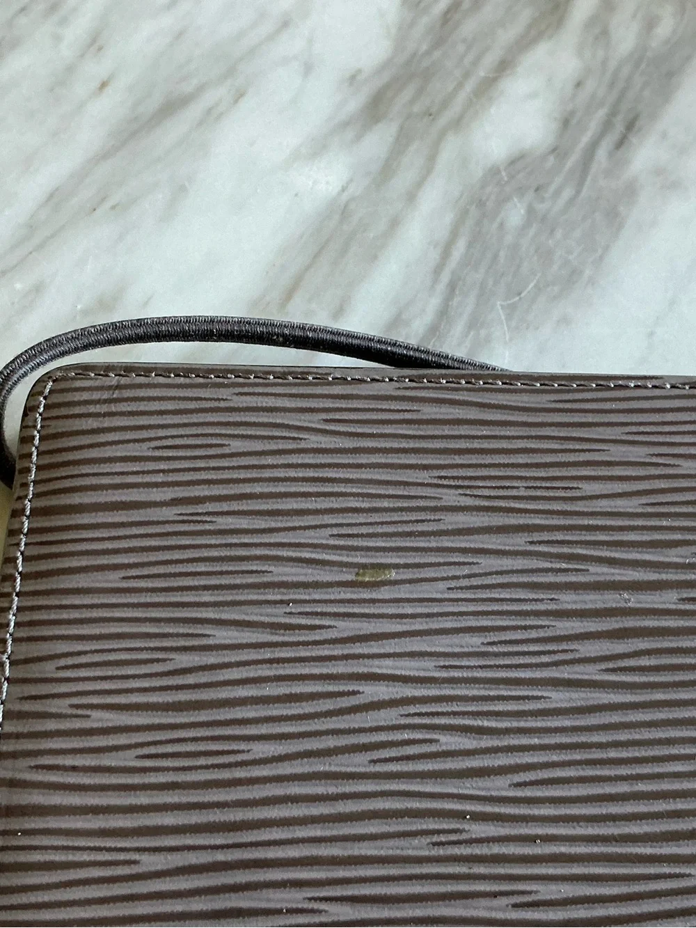 Louis Vuitton Epi Leather Envelope Clutch - Lilac Grey